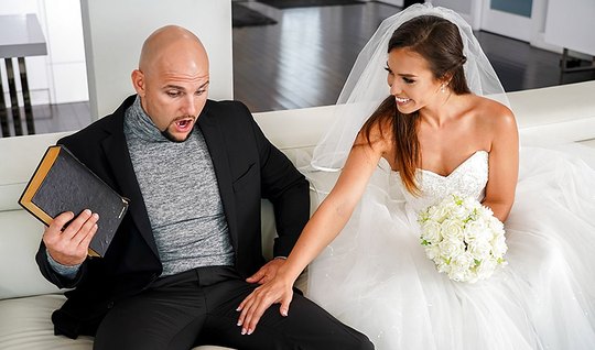 Развратная невеста изменила мужу прямо на свадьбе...